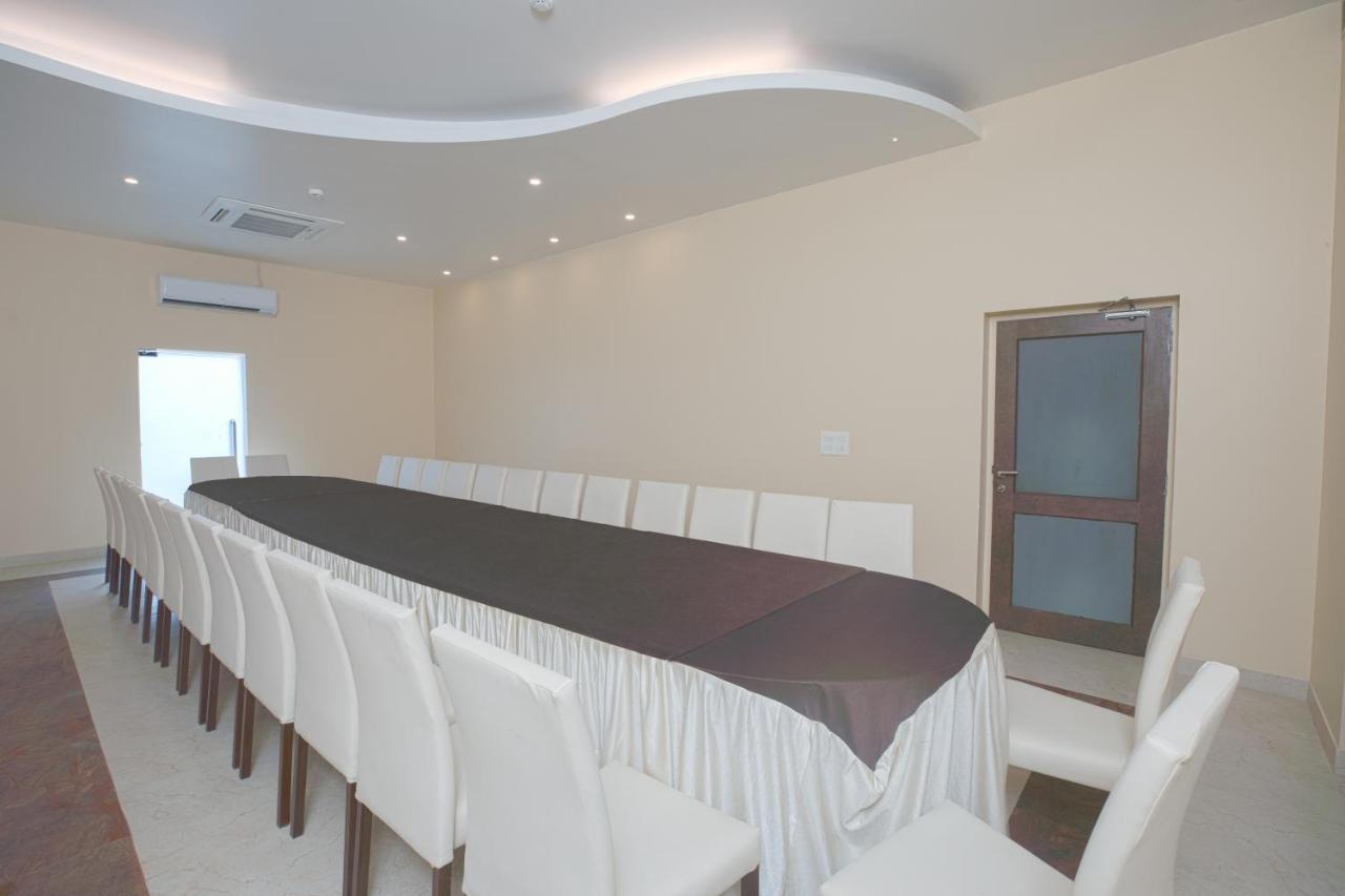 Rudrapur Hotel Le Castle מראה חיצוני תמונה