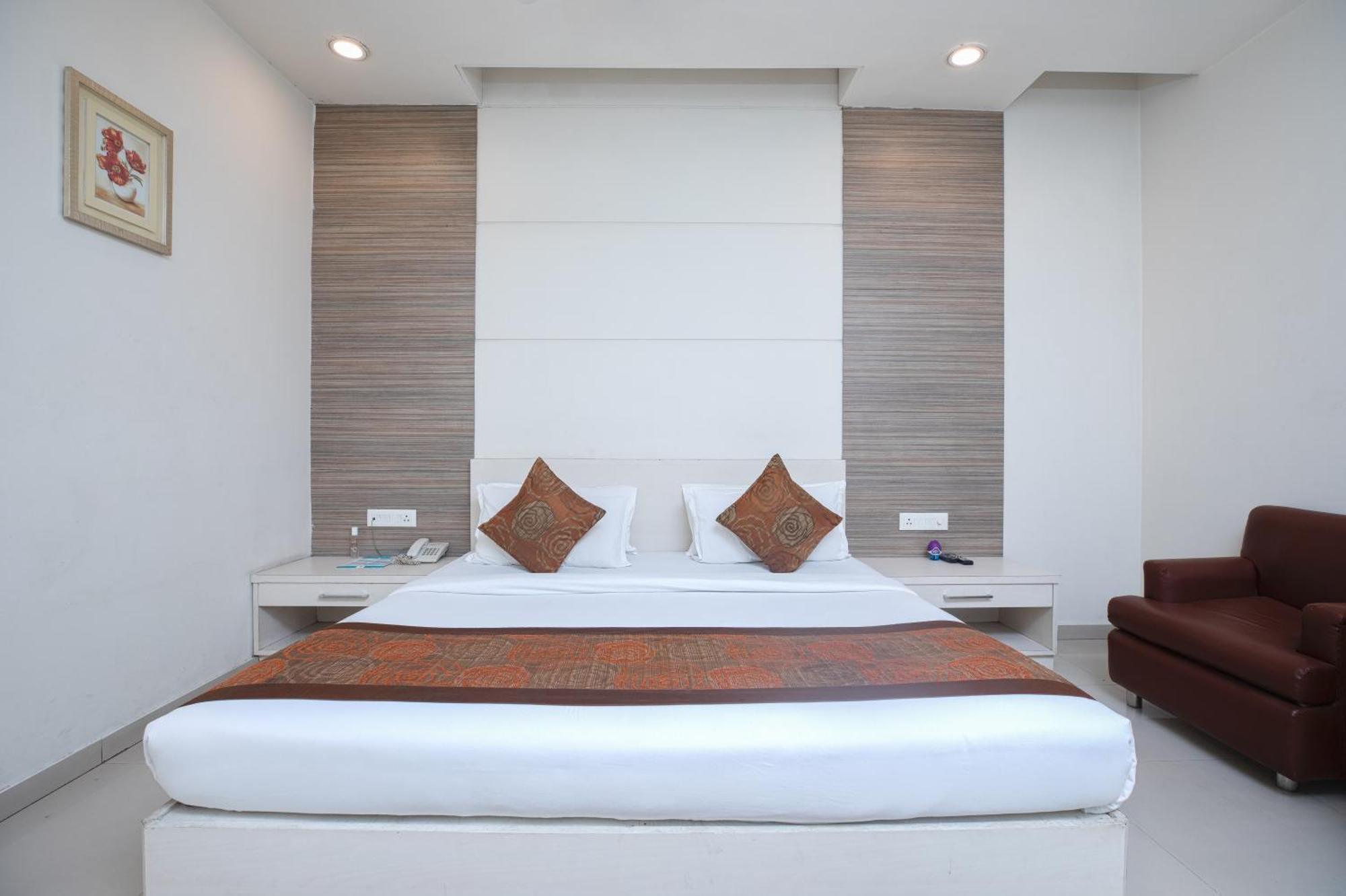 Rudrapur Hotel Le Castle מראה חיצוני תמונה